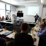Bastian Marmetschke führt durch das Seminar